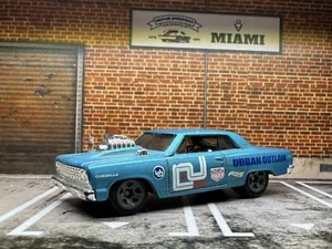 Hot Wheels 2011 - ’64 Chevy Chevelle SS Die-Cast Model (Urban Outlaw) - Bild 1 von 7