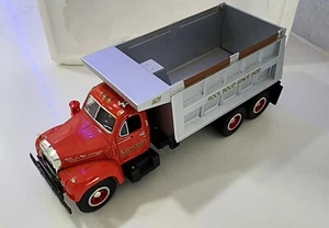 Brand New First Gear 1:34 1960 Mack Truck Lincoln Dump Truck - Picture 1 of 9