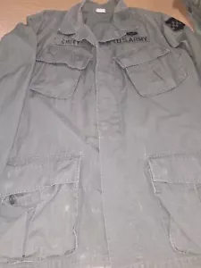 Vintage US Army Patched OG-107 Slant Pocket Shirt MED REG. NO HOLES NICE - Picture 1 of 5