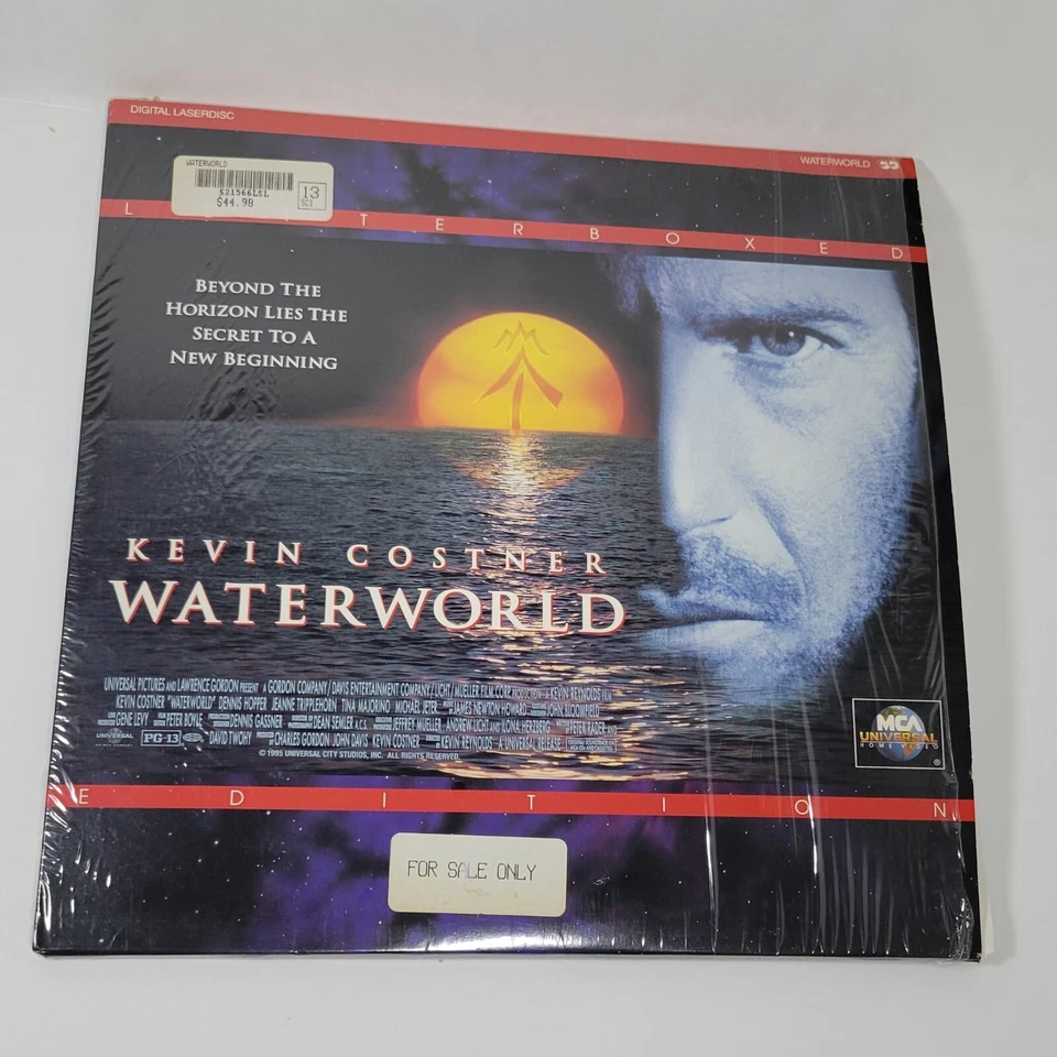 Goldeneye 1995 Laser Disc THX Letter-Box Edition 2 Disc Set 007 James Bond used  — 第 1/4 张图片