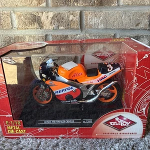 Guiloy  #13688  1/10 HONDA NSR 500 / A. CRIVILLE - TEAM REPSOL YPF HONDA NIB - Picture 1 of 10