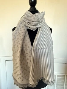 Louis Vuitton Scarf Monogram Logo Stripe 70% Wool, 30% White Cream 120x120cm - Picture 1 of 10