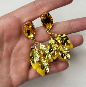 Baroque Golden Limes Design Earrings  - Picture 1 of 4