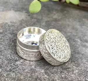 925 Silver Handmade Trinket Kajal Casket Jewelry Box Round 2 cm dia 5.8 gms F/S - Picture 1 of 8