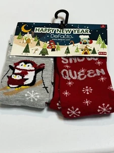 2 Pairs Of Christmas Socks Girls Shoe Size 3-6 Metallic Penguins Snow 2 Pairs - Picture 1 of 3