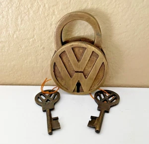 VW Volkswagen Padlock Brass Rustic New w/2 Keys Really Works - Picture 1 of 6