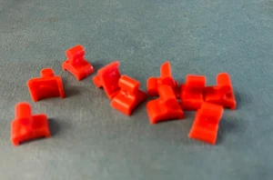 1982 Parker Brothers Survive Game Orange People Tokens Replacement Parts Pieces - Picture 1 of 2