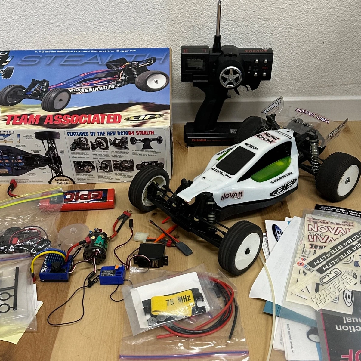 TEAM ASSOCIATED B4 1/10 バギーキット Review: Team Associated B4.1 Factory Team World's Car