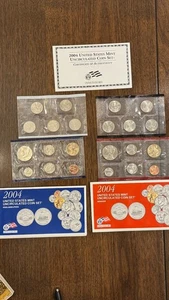 2004 US Mint 20 Coin P & D Uncirculated Coin Set | State Quarters - Picture 1 of 2