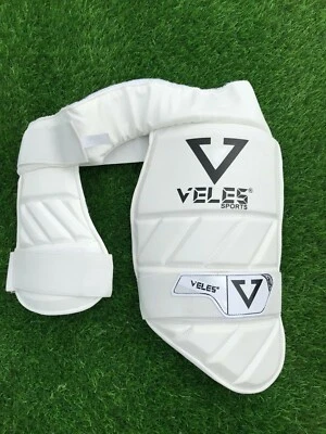 Top Quality Thigh Guard for Professional Players VELES - image 1 of 4