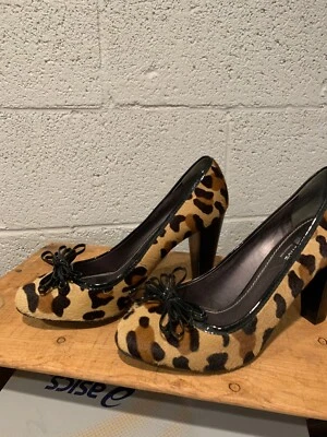 The Original Zapato Coche Tacones Guepardo con Lazo de Charol Talla 40 Foto 1 de 4