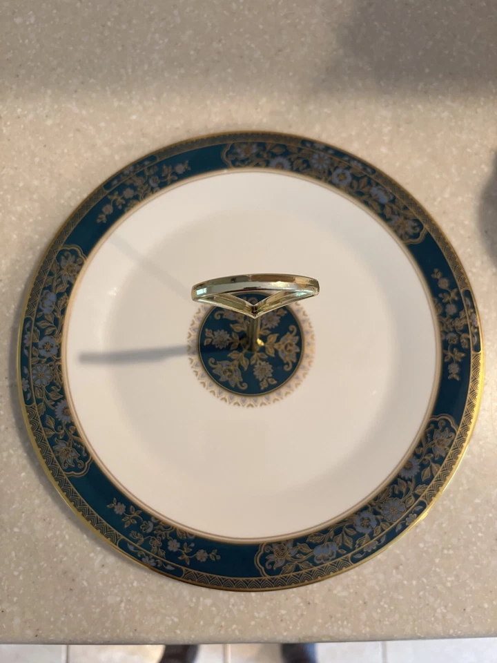 Plato de servir Royal Doulton Carlyle con asa Foto 1 de 4