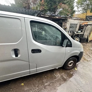 Nissan NV200 1.5Dci Driver door front  "09-18  / breaking parts ... - Picture 1 of 1