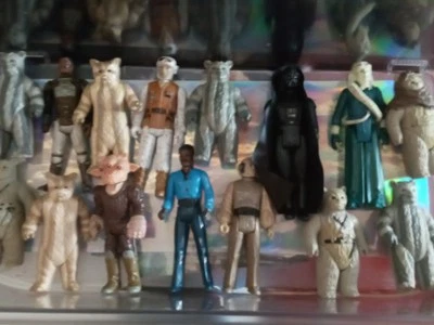 Lote de figuras de acción Star Wars SandSpeeder y (1978-85) Star Wars Foto 1 de 4