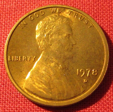 1978 D Lincoln Memorial Cent - Uncirculated - Red - Actual Coin in Photo  (1852) Cover