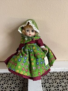 International 8" Doll by MADAME ALEXANDER Denmark Blonde Sateen Cape z3 - Picture 1 of 5