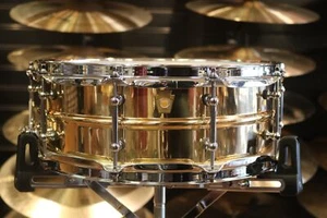 Caja fónica Ludwig de bronce liso de 5x14" con orejetas de tubo - Imagen 1 de 6