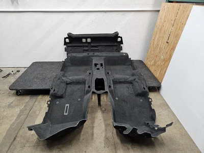 Alfombrilla interior AUDI Q3 2019-2025 OEM 83B863367 Foto 1 de 4