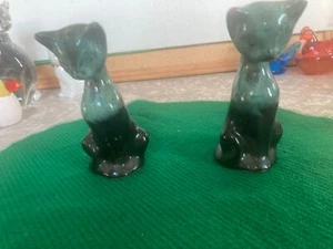 REDWARE SIAMESE CATS PAIR  SOUVERIR'S FROM NIGRA FALLS CANADA - Picture 1 of 6