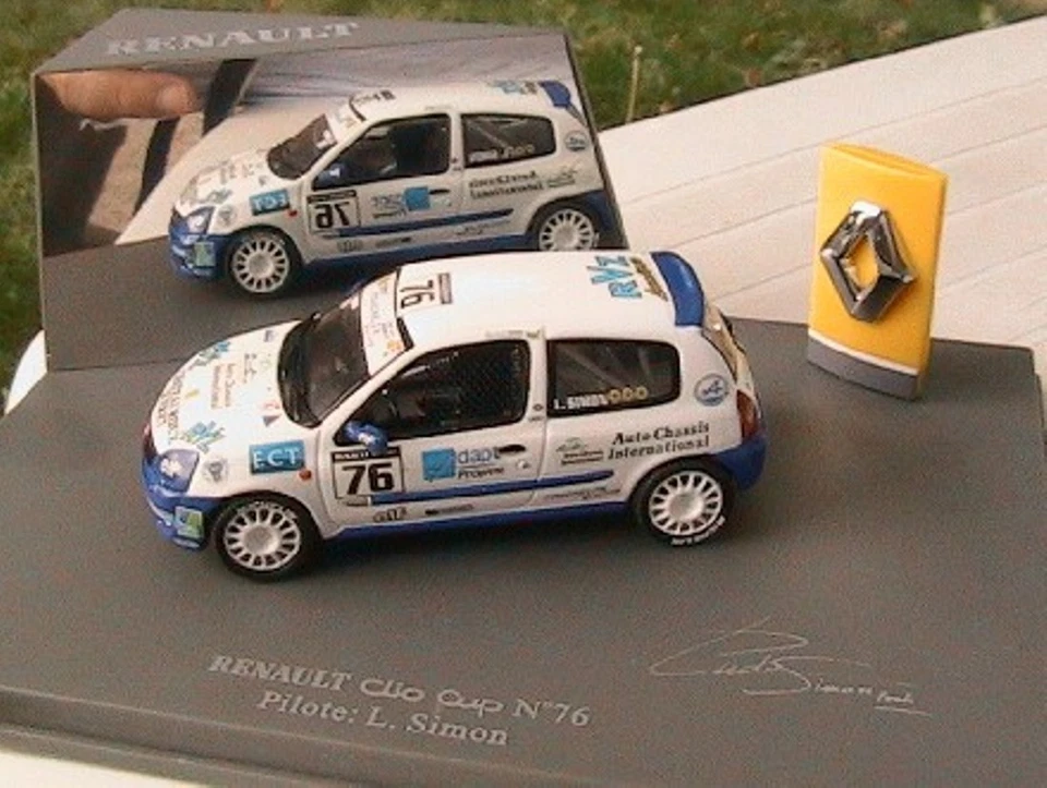 Rally Renault Clio Cup Sport No 76 L Simon Universal Hobbies 1/43 Circuito - Immagine 1 di 1