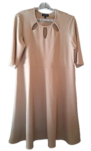 Slinky Brand Women's Dress Cream Color Scalloped Cut Out Accents Size 1X - Picture 1 of 9