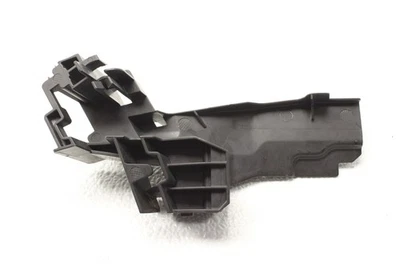 Soporte de bloqueo de puerta delantero derecho Mercedes-Benz AMG GLC43 2017 GLC300 17-22  Foto 1 de 4