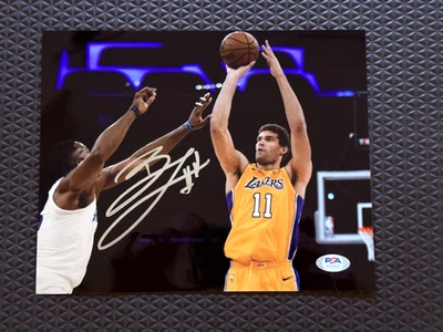 Foto autógrafa firmada por Brook Lopez 8x10 de los Lakers PSA ADN Foto 1 de 3