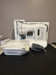 Singer One Plus Sewing Machine - Computerized - Brand New In Foam No Box - Picture 1 of 7