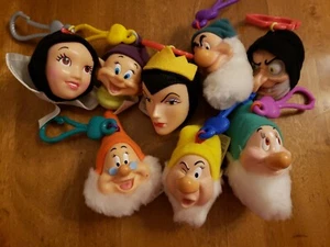 BIANCO NEVE Seven Dwarfs 2001 McDonald's Happy Meal Portachiavi Clip - SCEGLI TU! - Foto 1 di 9