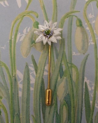 Small EDELWEISS Daisy PIN White Wedding Lapel Flower Pin HANDMADE HAND PAINTED  - Image 1 of 4