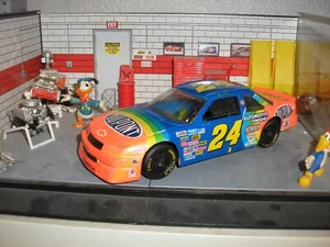 Racing Champions 1/24 Jeff Gordon #24 Dupont Snickers Chevy Lumina Free SHIPPING - Picture 1 of 5