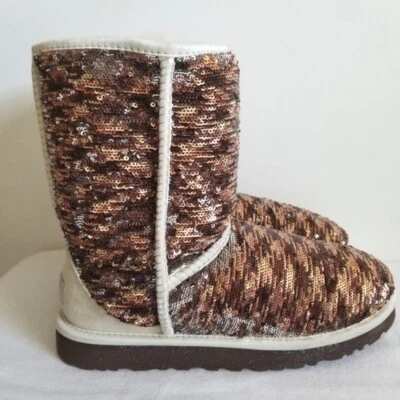 Bota Corta Ugg Lentejuelas Metálicas Talla 9 EE. UU. 40 UE 7,5 UK Foto 1 de 4