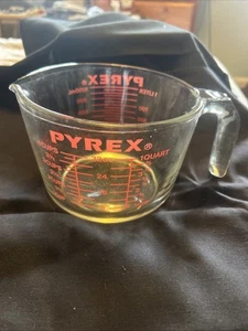 Vintage Pyrex 532 Glass Red Letters J Handle Measuring 4 Cup 1 Qt 32 oz 1000 ml - Picture 1 of 3