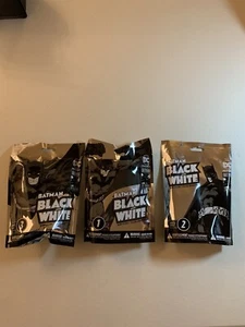 Loot Crate Batman 80 Jahre Black & White 3 Blind Bag Figuren Neu in OVP - Bild 1 von 1
