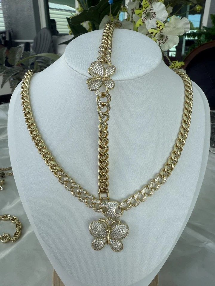 Juego de cadena y pulsera mariposa chapada en oro 14k Foto 1 de 1