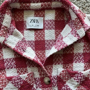 Chaqueta Zara Niñas Tejida a Cuadros Botón Chaqueta Rosa Salmón Blanco Talla 10 140 - Imagen 1 de 6
