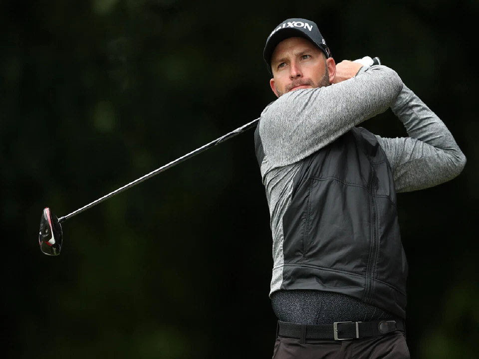 Foto C 8x10 de Dean Burmester sem assinatura - Imagem 1 de 1