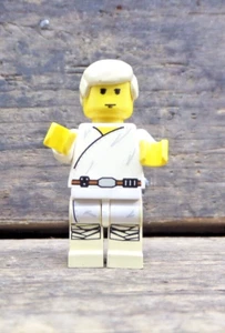 LEGO Star Wars Luke Skywalker Tatooine Minifigure con Pezzo di Capelli sw0021 GRAFFI - Foto 1 di 9