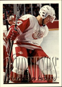1995-96 Topps Red Wings Hockey Card #322 Vyacheslav Kozlov