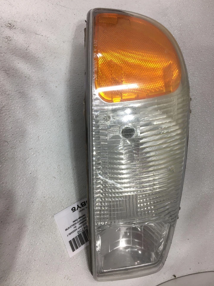 03 GMC YUKON XL 1500 Exc. Denali; Right Passenger Headlight - Image 1 of 2