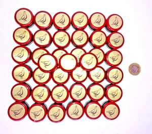 40 x metal bottle caps (from Famous Grouse whisky). Each decorated with a grouse - Picture 1 of 1