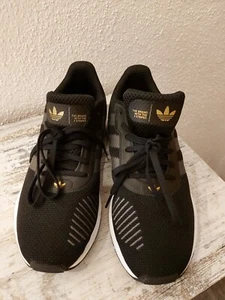 adidas**Originals*Swift Run*Damen Sneaker low* Schwarz Gold Gr. 40**US8 - Bild 1 von 9