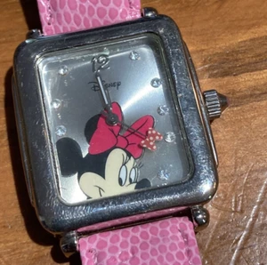 Disney Minnie Maus Uhr Tanketui mit rosa Band funktioniert mit neuem Akku - Bild 1 von 9