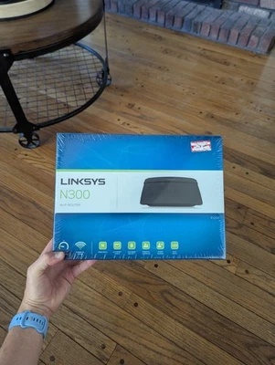 Linksys N300 Wireless WiFi Router: Model E1200- Black (Brand New) - Image 1 of 4