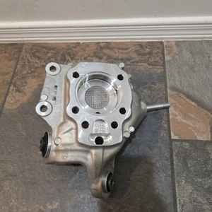 Genuine Honda Knuckle R Rear 52210-TZ5-A00 - Picture 1 of 8