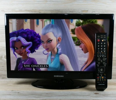 Samsung UE19D4003BW 19” LED TV HD Ready Freeview USB HDMI Bedroom Caravan Gaming - Image 1 of 4