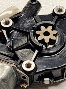 Genuine Power Window Lift Motor for Toyota Camry 1997-2001 Rear Right OEM - Picture 1 of 19