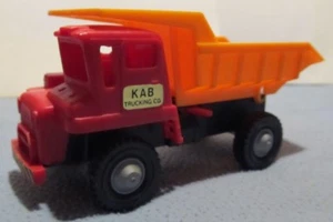Vintage Topper Toyland KAB Trucking Red Plastic Yuke Dump Truck-Made in Japan - Picture 1 of 4
