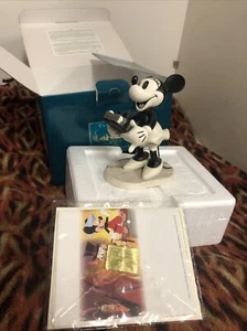WDCC DISNEY PUPPY LOVE "OH IT'S SWELL" FIGURA DE MINNIE MOUSE Y CAJA CON CERTIFICADO DE AUTENTICIDAD - Imagen 1 de 7