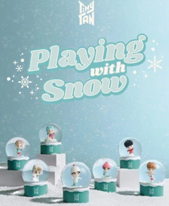BTS Tinytan Holiday Snow Globo Bola de Nieve Jugando con V RM SUGA JIMIN JIN J-HOPE - Imagen 1 de 11